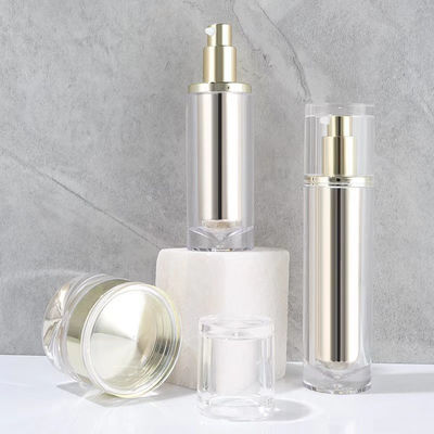 Lichtgouden Acryl Mini Trigger Spuit met Elegante Pompdosering en Aanpasbare Buislengte voor Cosmetische Verpakking