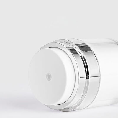 Aanpasbaar ontwerp, hervulbare airless pompfles in maten van 15/30/50/100 ml voor huidverzorging en cosmetica