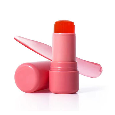 Stijlvol ontworpen 5 ml lipgloss buis met aangepaste kleuren voor een precieze toepassing