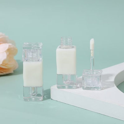 Witte diamant 2,6 ml lipglazuur buis met borstel, kleur kan worden aangepast