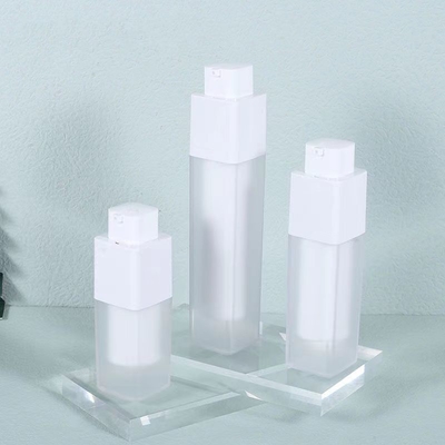 Vervaardiging van 30 ml luchtloze fles met een aangepaste kleurcapaciteit voor huidverzorging