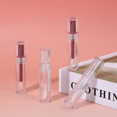 PETG/ABS materiaalstructuur Lipgloss buis met gekleurde bekleding en 4,5 ml capaciteit
