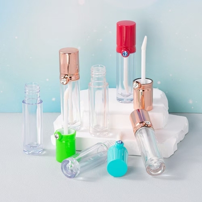 4 ml plastic lipglazuur buis met boorkap, aanpasbare kleur en geprint logo