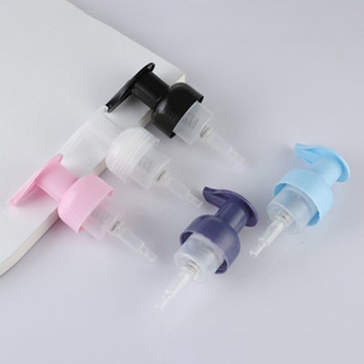 Neck Size 40mm Plastic Foam Pump Dispenser Pump voor cosmetische verpakkingen