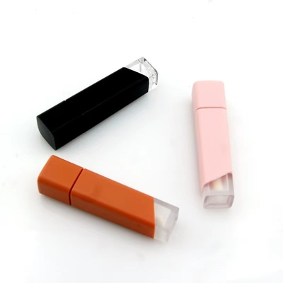 Op maat gemaakte 5 ml lipgloss buis met matte kleur lege verpakking