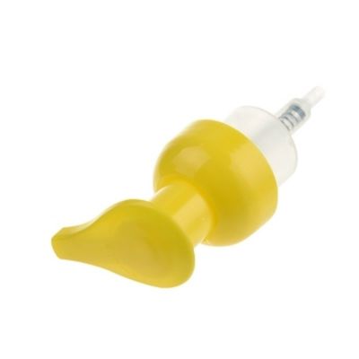 Zwarte schuimpomp dispenser voor gezichtsreinigingsmiddelen en cosmetische flessen