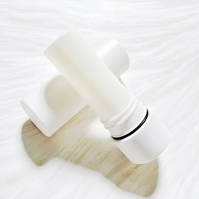 Normale witte 3,5g lippenstiftbuis met rubberen cirkel voor cosmetische verpakking