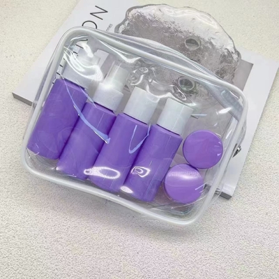 Delicaat ontwerp 50 ml plastic reisflesset met een luxe uitstraling