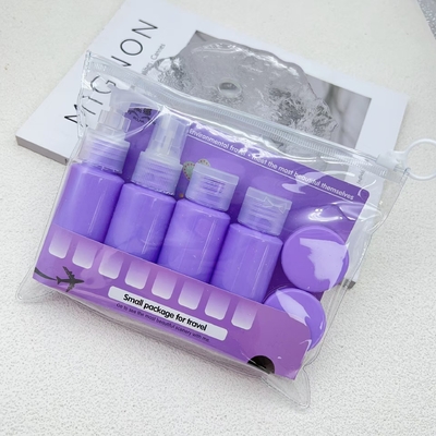 Delicaat ontwerp 50 ml plastic reisflesset met een luxe uitstraling