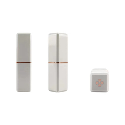 5-6 g capaciteit Vierkante lege lippenstiftbuis met vierblaadje klaverprint en plastic materiaal