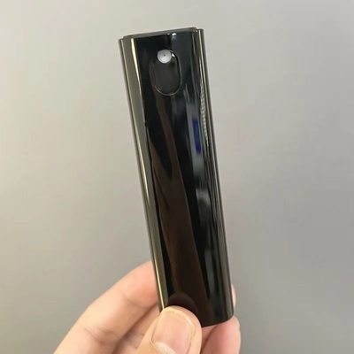Gepersonaliseerde draagbare vierkante kunststof parfumpen lege container