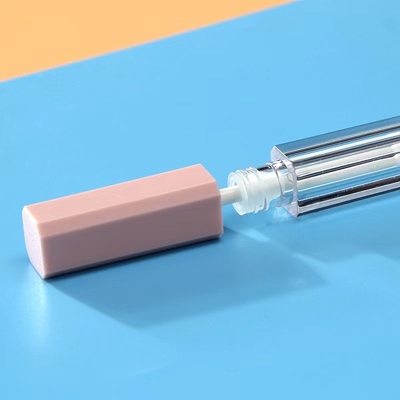 Groothandel 1.2 ml Plastic Leeg Lipstick Tube Verpakking Op maat gemaakte kleuren
