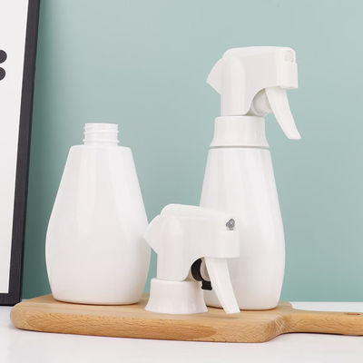 Nieuw ontwerp continue triggerspuit met een capaciteit van 100-500 ml en aangepaste kleur voor fijne neveltoepassing