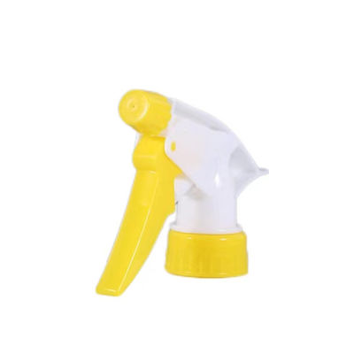 Heavy-Duty Hand Trigger Sprayer with Adjustable Nozzle Tip and Ergonomic Grip for Professional Cleaning