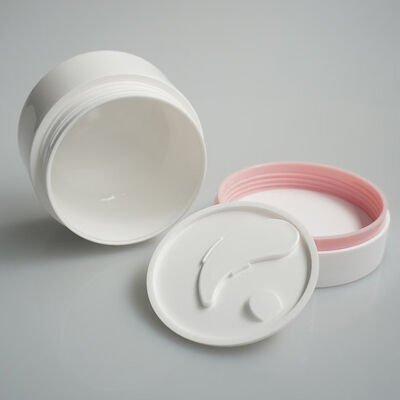 Witte cosmetische crème pot met binnendeksel voor huidverzorgingsproducten